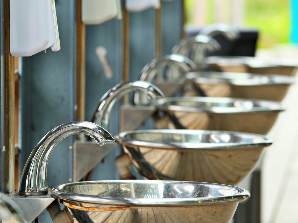 protectingfromgermsinpublicwashrooms