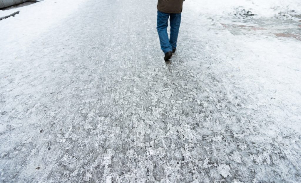How to Use Ice Melts: Dos and Don’ts